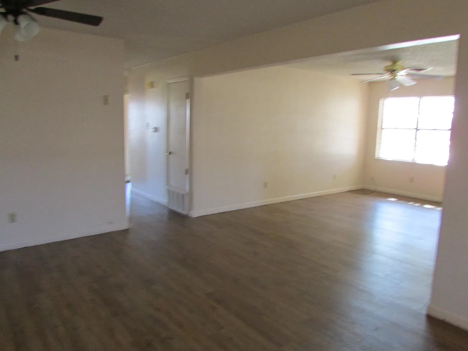 3 bed, 1.5 bath, 2584 sqft, $1,500 — Photo 4