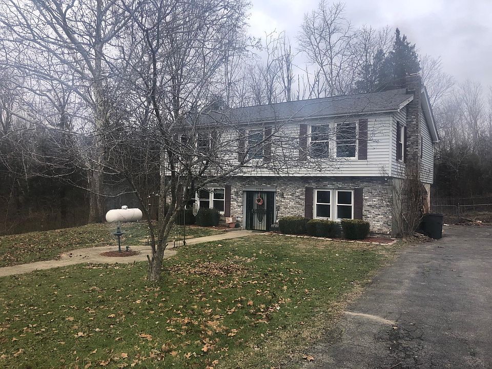 1st image of 325 Lincoln Dr