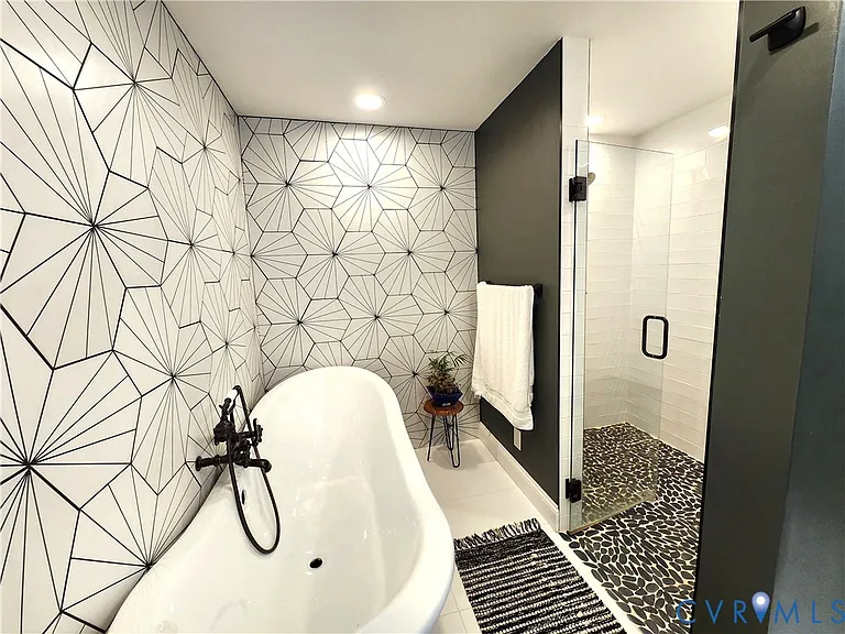 501 Pelham Dr — Photo 12