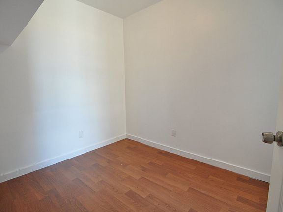 3rd image of 203 W 144th St APT 22