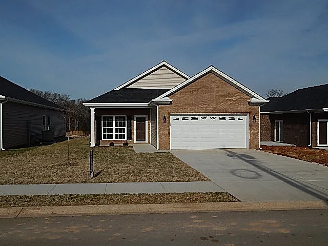 516 Bridle Way photo 1