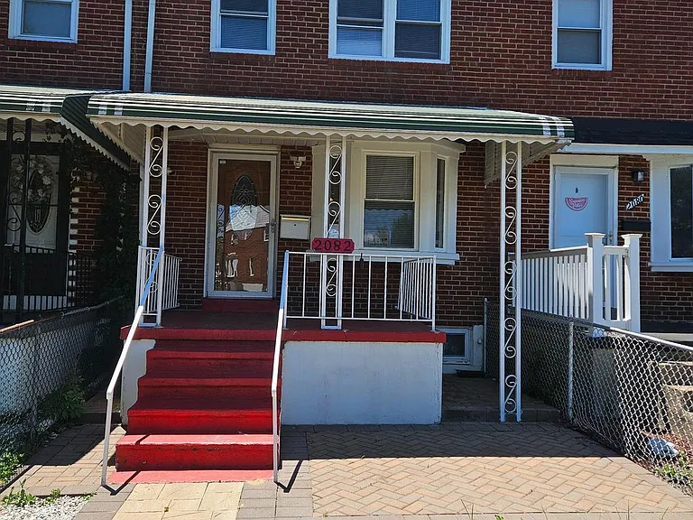 2082 Jasmine Rd — Photo 2