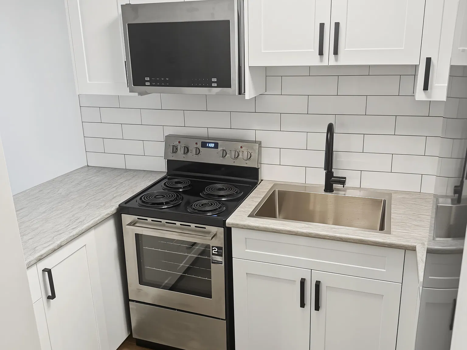 Casa Del Mar Apartments — Photo 2