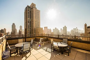 Rented by Plaza Real Estate Group