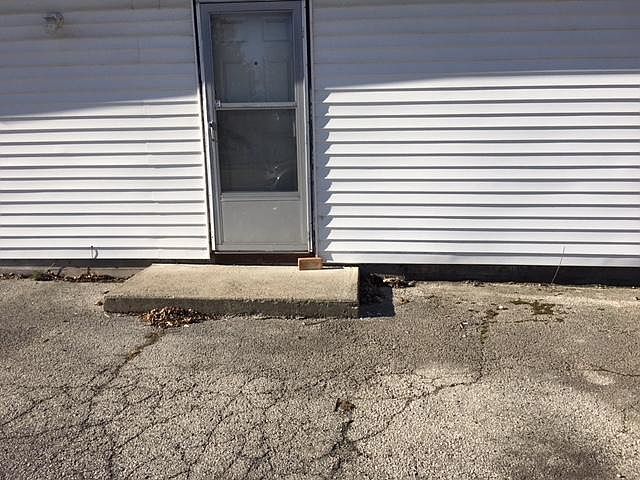 1st image of 1214 S Burlington Dr #1