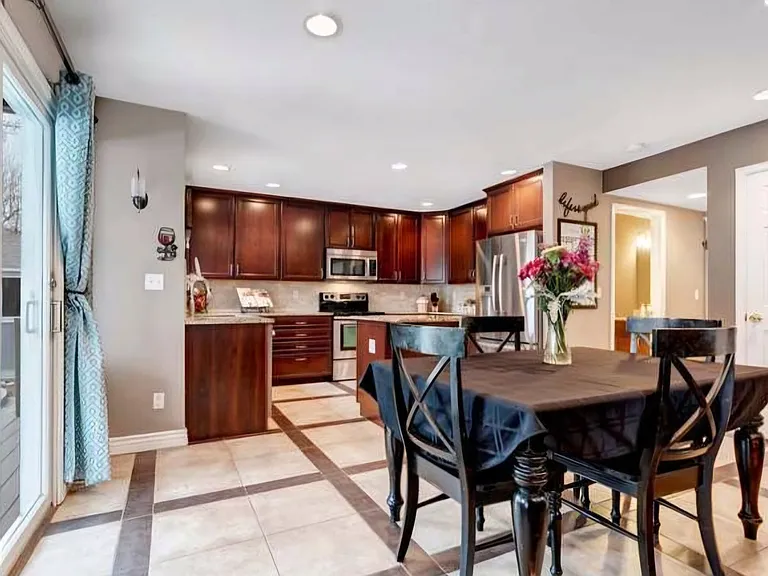 8777 S Dover Ct — Photo 6