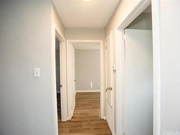 15 Eaton Dr — Photo 12