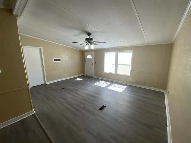 2221 Nina St — Photo 3