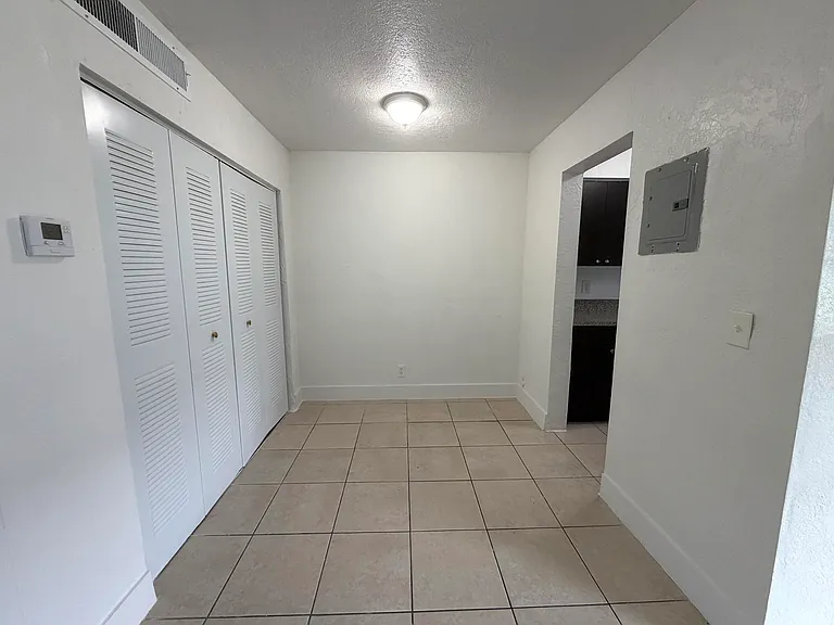 2121 Davie Blvd #140 — Photo 4