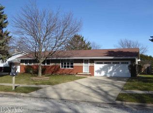 104 Hammitt Dr, Normal, IL 61761