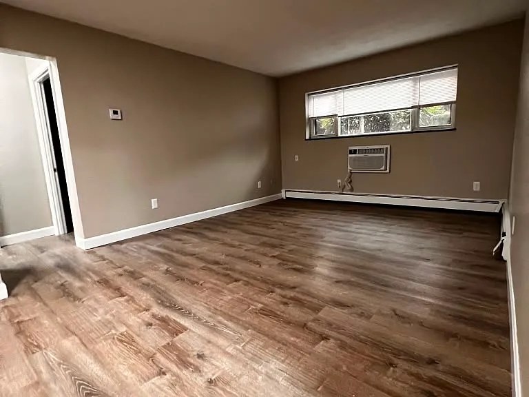 262 Grove St #9 — Photo 5