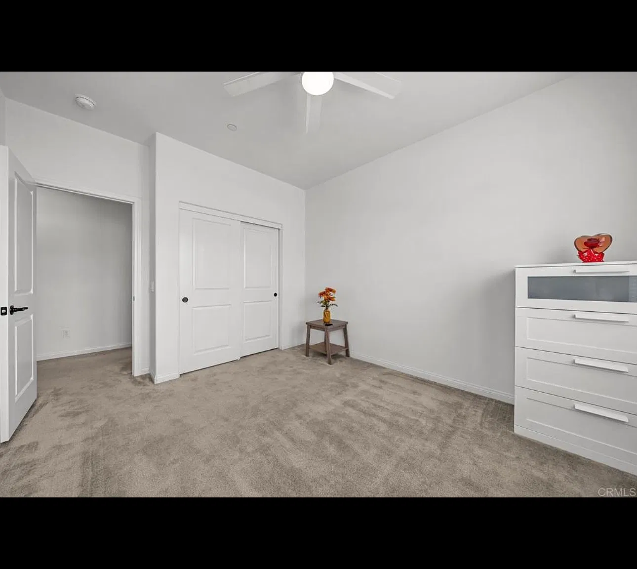 4 bed, 2000 sqft, $5,199 — Photo 3