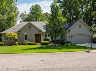 51974 Rockingham Dr, Granger, IN 46530