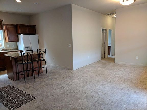 5th image of 7405 Greystone Dr