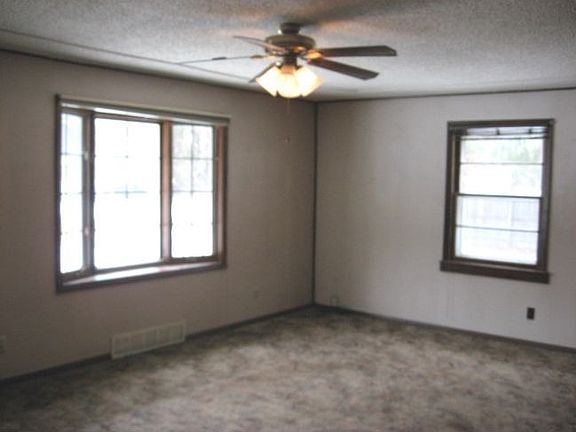 3rd image of 510 Dove Ave
