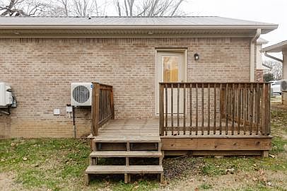 3rd image of 1632 Miller St #C