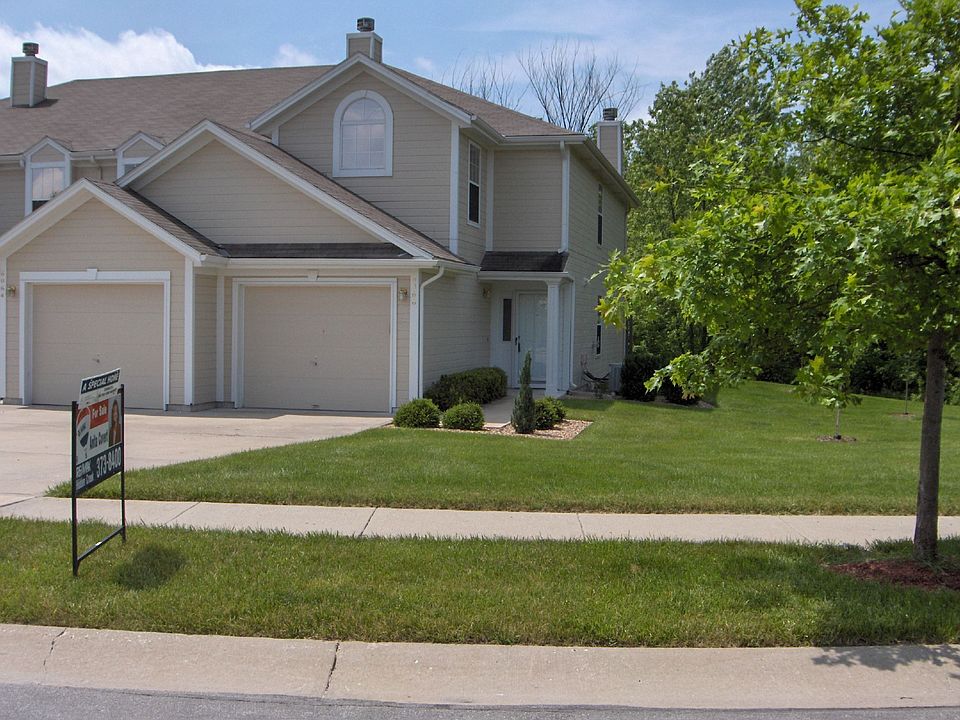 1st image of 6066 NE Moonstone Dr #10D