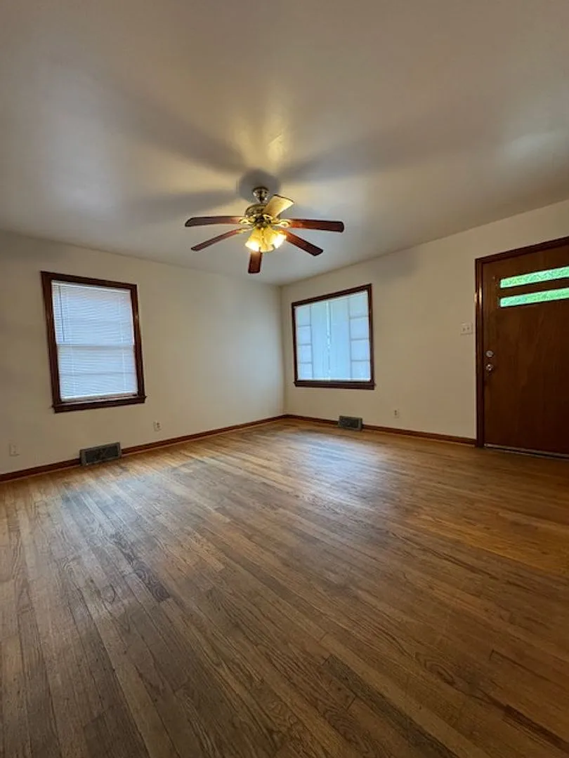 908 N. Audubon Avenue — Photo 2