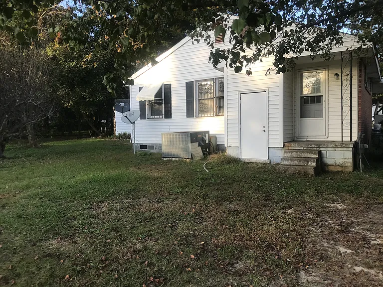 604 E Highland Ave — Photo 10