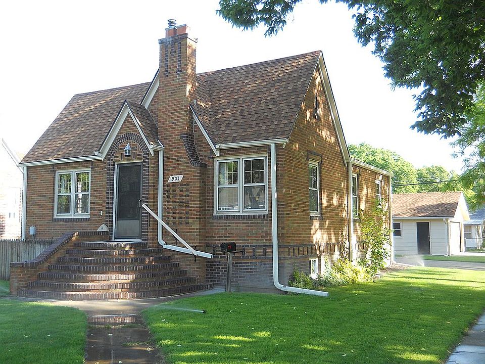 Front  street view