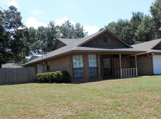 10567 Clear Cove Dr, Tyler, TX 75703