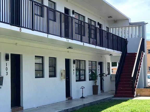3rd image of 731 NW 56th St #202