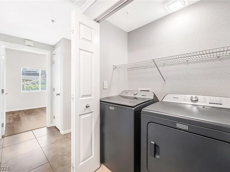 2291 W Horizon Ridge Pkwy #6136 — Photo 19