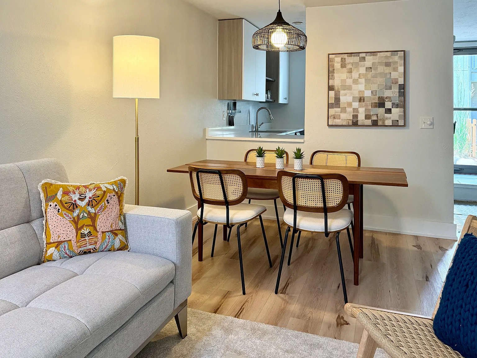 2 bed, 900 sqft, $2,950 — Photo 1