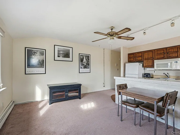 10 Leanore Dr — Photo 17