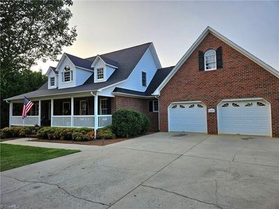 789 Mountainview Rd, King, NC, 27021