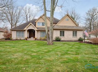 9015 Sand Ridge Dr, Holland, OH 43528