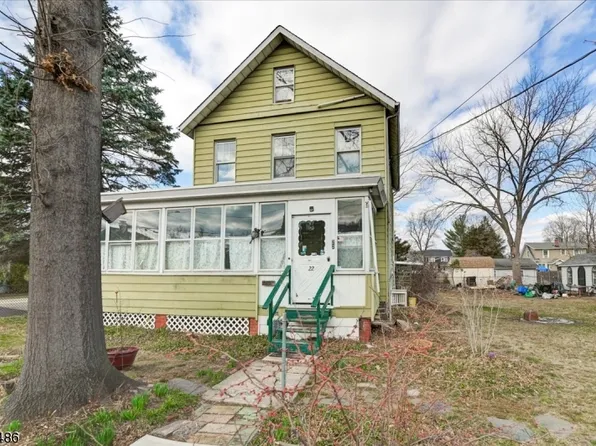 22 Hamilton St, Bloomingdale Boro, NJ 07403