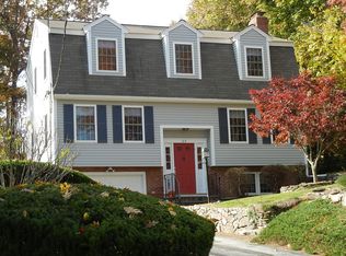 29 Hampshire Rd, Reading, MA 01867