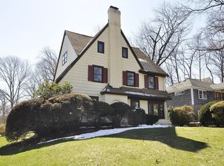 138 Summit Ave, Montclair, NJ 07043