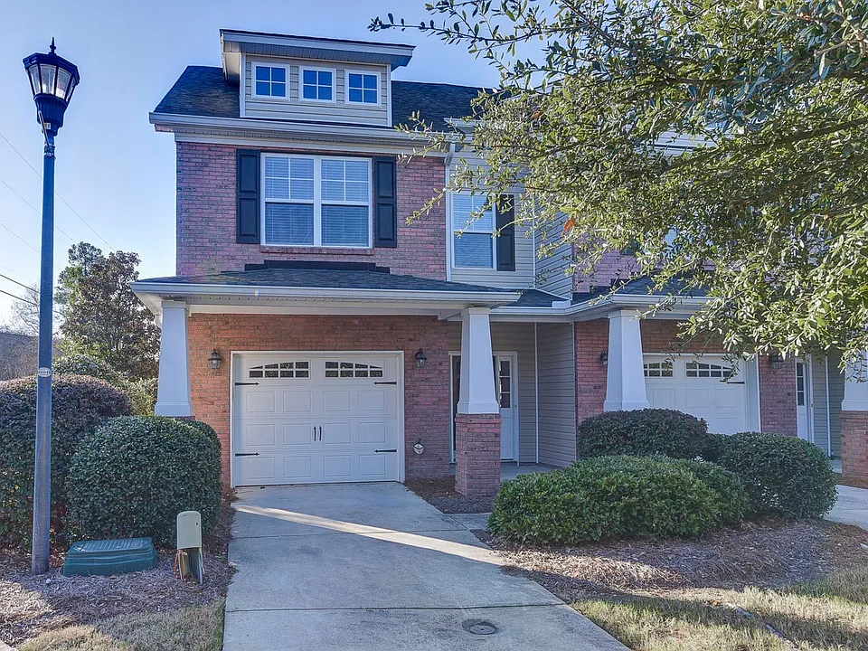 1 Braiden Manor Rd