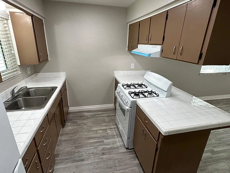 120 W Murray Ave #C — Photo 3