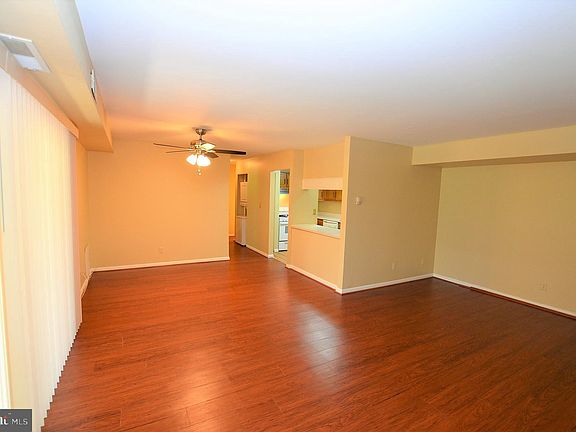 3rd image of 200 Cork Ln APT T4