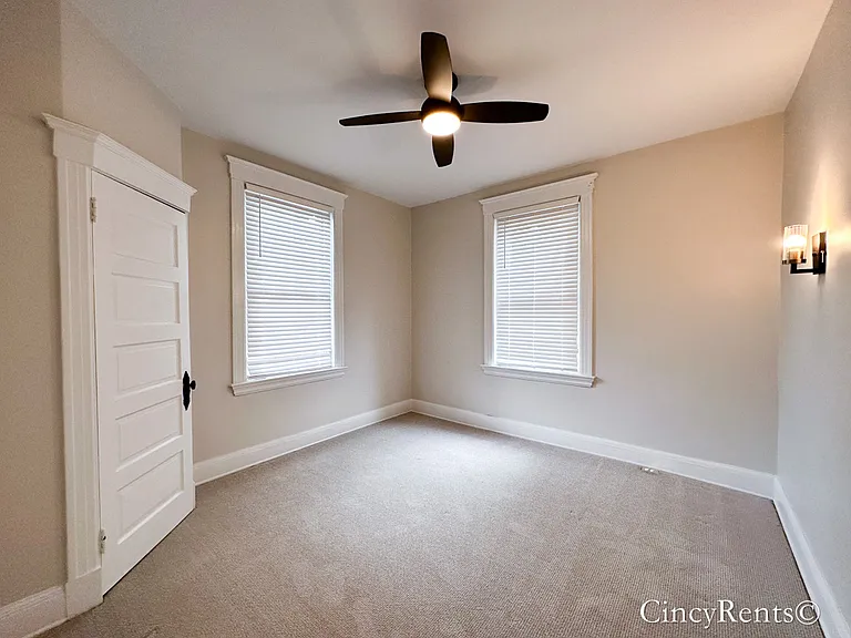 2552 Erie Ave #1 — Photo 21