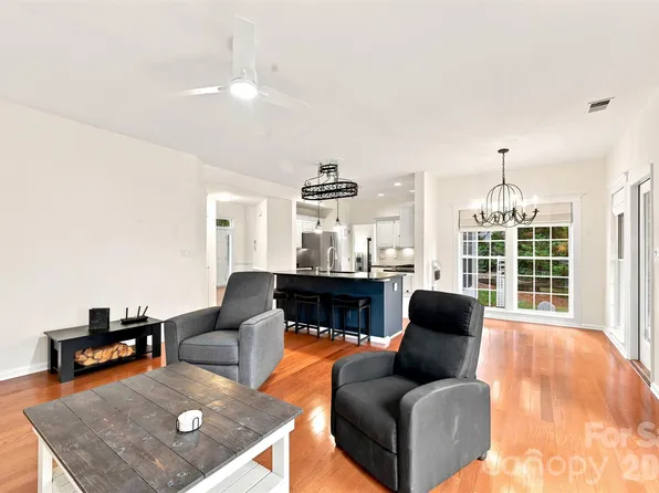 9027 Tayside Ct, Huntersville, NC 28078
