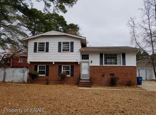 4910 Lakehurst Dr, Fayetteville, NC 28304