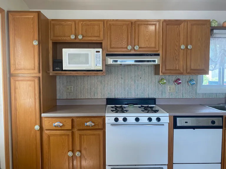 2972 Holland Dr — Photo 16