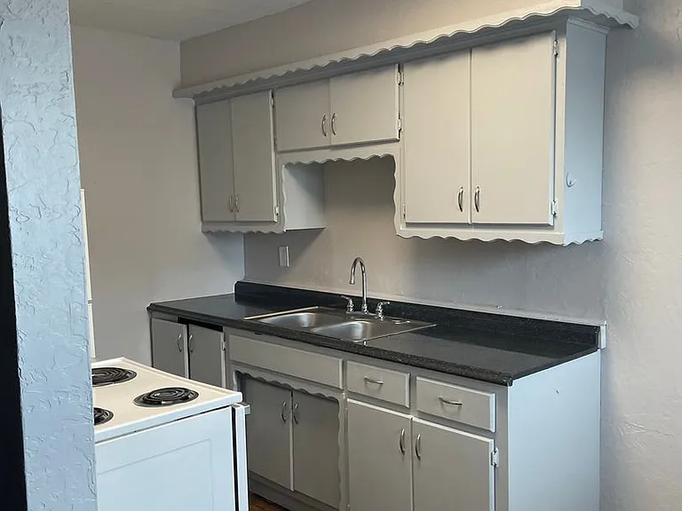 2507 NW 20th St — Photo 9