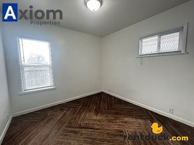 217 W Sherman St — Photo 13