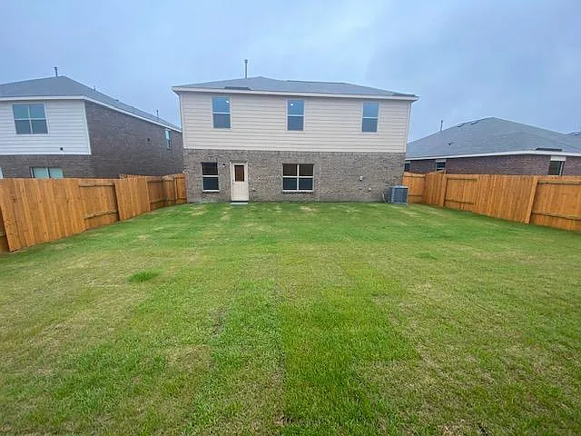 3110 Holstein Dr — Photo 8
