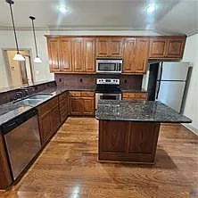 2 bed, 2.0 bath, 1250 sqft, $1,450 — Photo 3