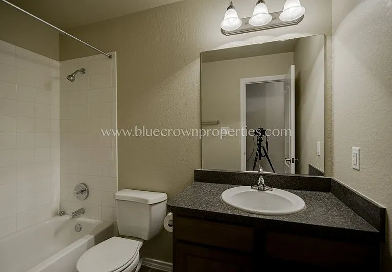706 Parkplace Rdg — Photo 25