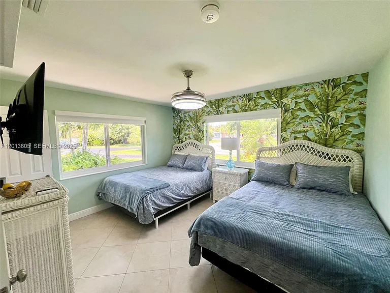 101 SW 58th Ave — Photo 20