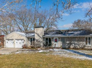 6915 Reite Ave, Windsor Heights, IA 50324
