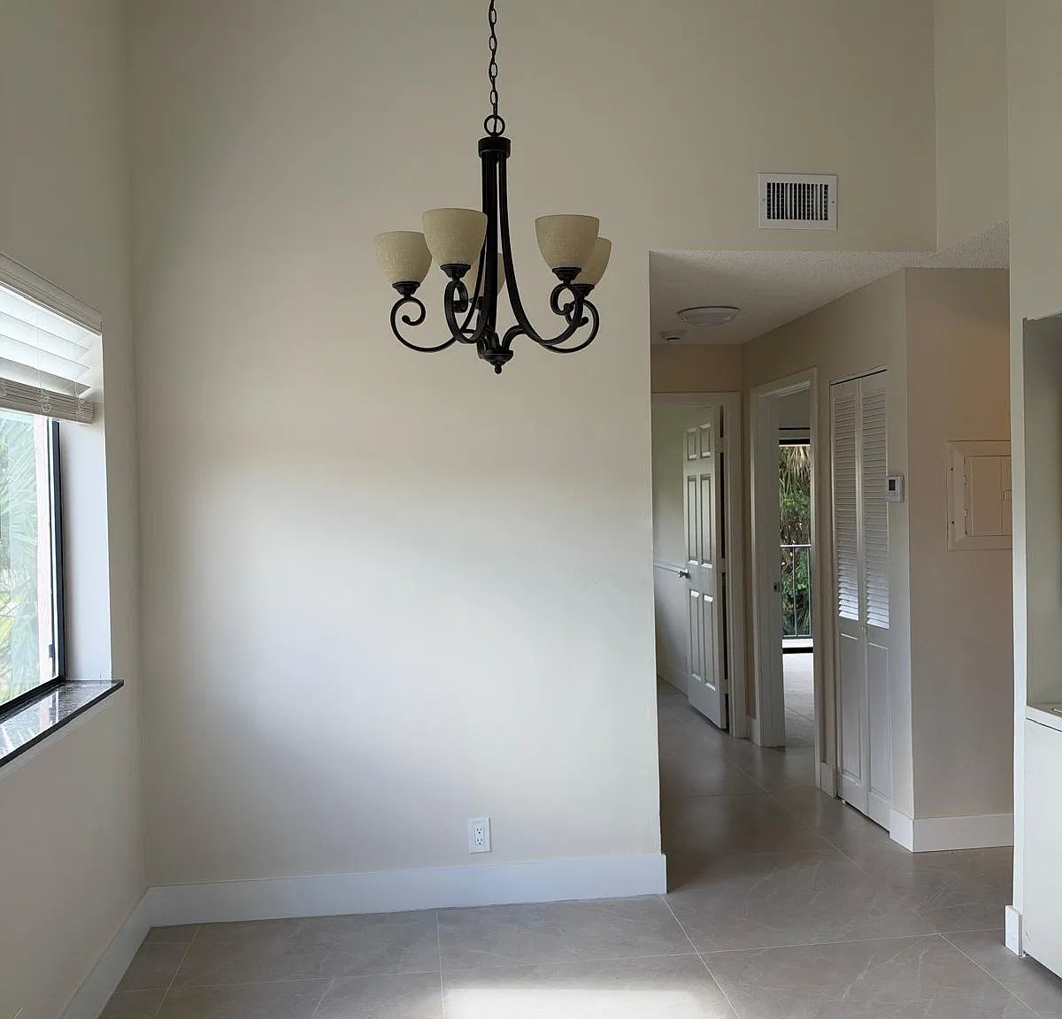 2 bed, 1.5 bath, 814 sqft, $1,900 — Photo 4