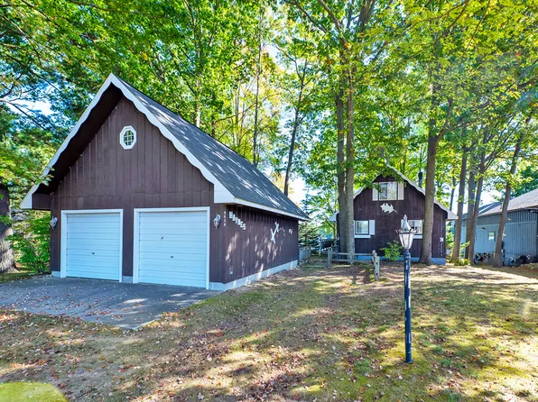 8630 W School Section Lake Dr, Mecosta, MI 49332